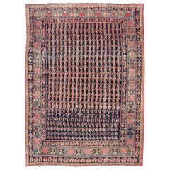 Bunter antiker persischer handgeknüpfter Hamadan-Teppich mit All-Over-Stammesmotiven