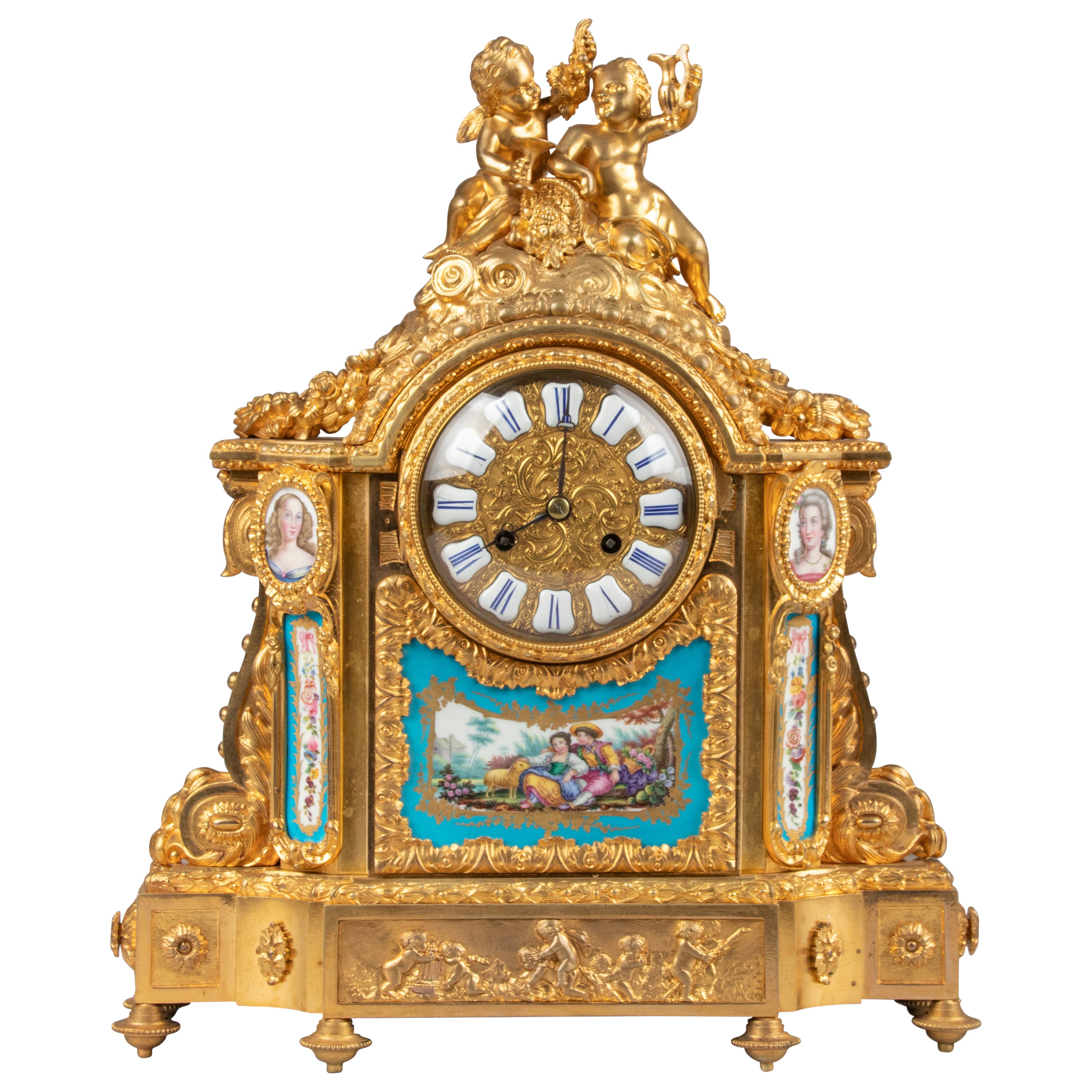Horloge de style Louis XVI du 19ème siècle en bronze doré avec Svres Porcelaine en vente