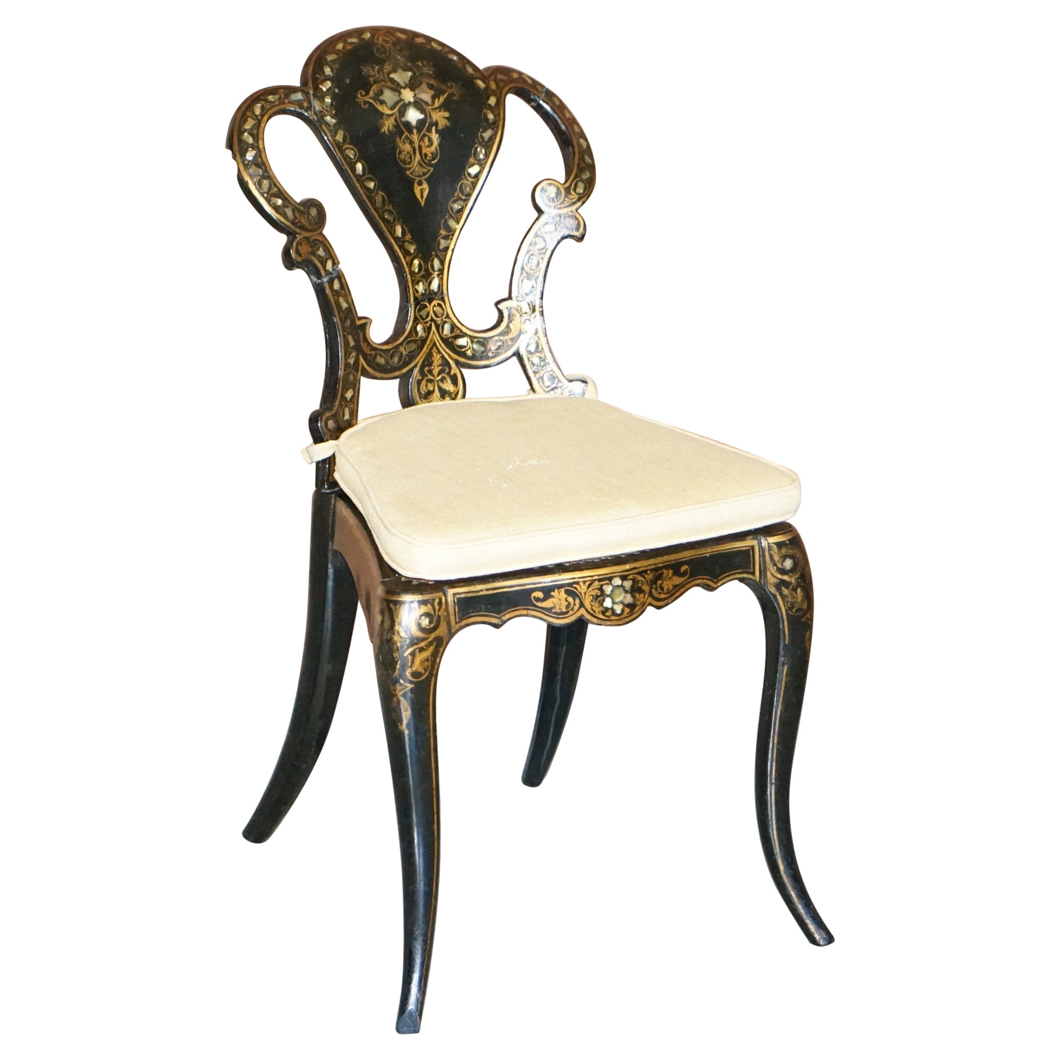 Silla de la Regencia Jennens and Bettridge de nácar ebonizado, estampada hacia 1815