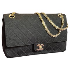 Chanel Vintage, Timeless Black Quilted Jersey Handbag