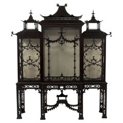 Armoire pagode Chippendale chinoise du 19ème siècle