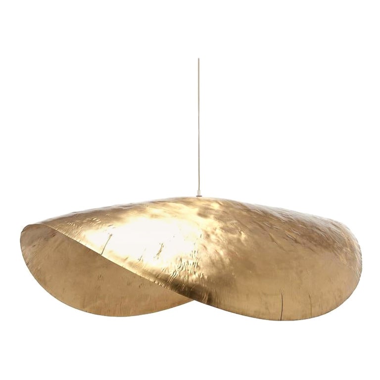 Grande suspension en or à feuilles en laiton mat En vente sur 1stDibs | suspension  feuille d'or, lustre feuille or, luminaire feuille laiton