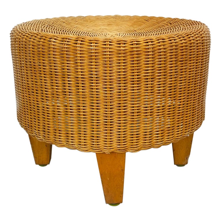 Italian Mid-Century Modern Rounded Wicker Pouf, 1960s For Sale