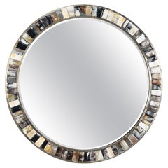 Miroir rond en corne à la manière de Karl Springer, contemporain