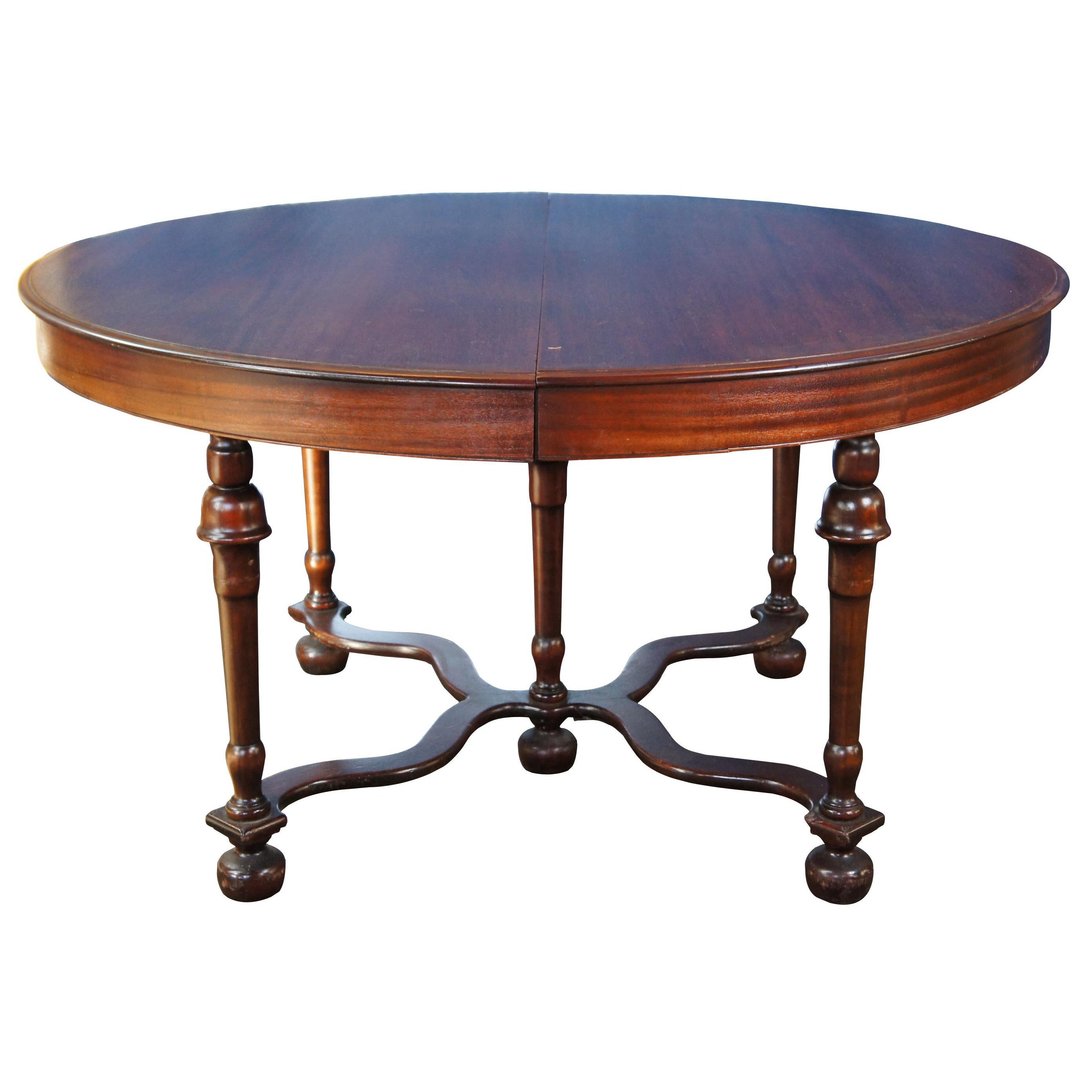 Antique Berkey & Gay Knoleworth William & Mary Round Mahogany Dining Table