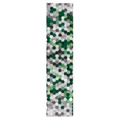 Tapis de couloir gris, blanc et vert personnalisable Angulo Green Moyen