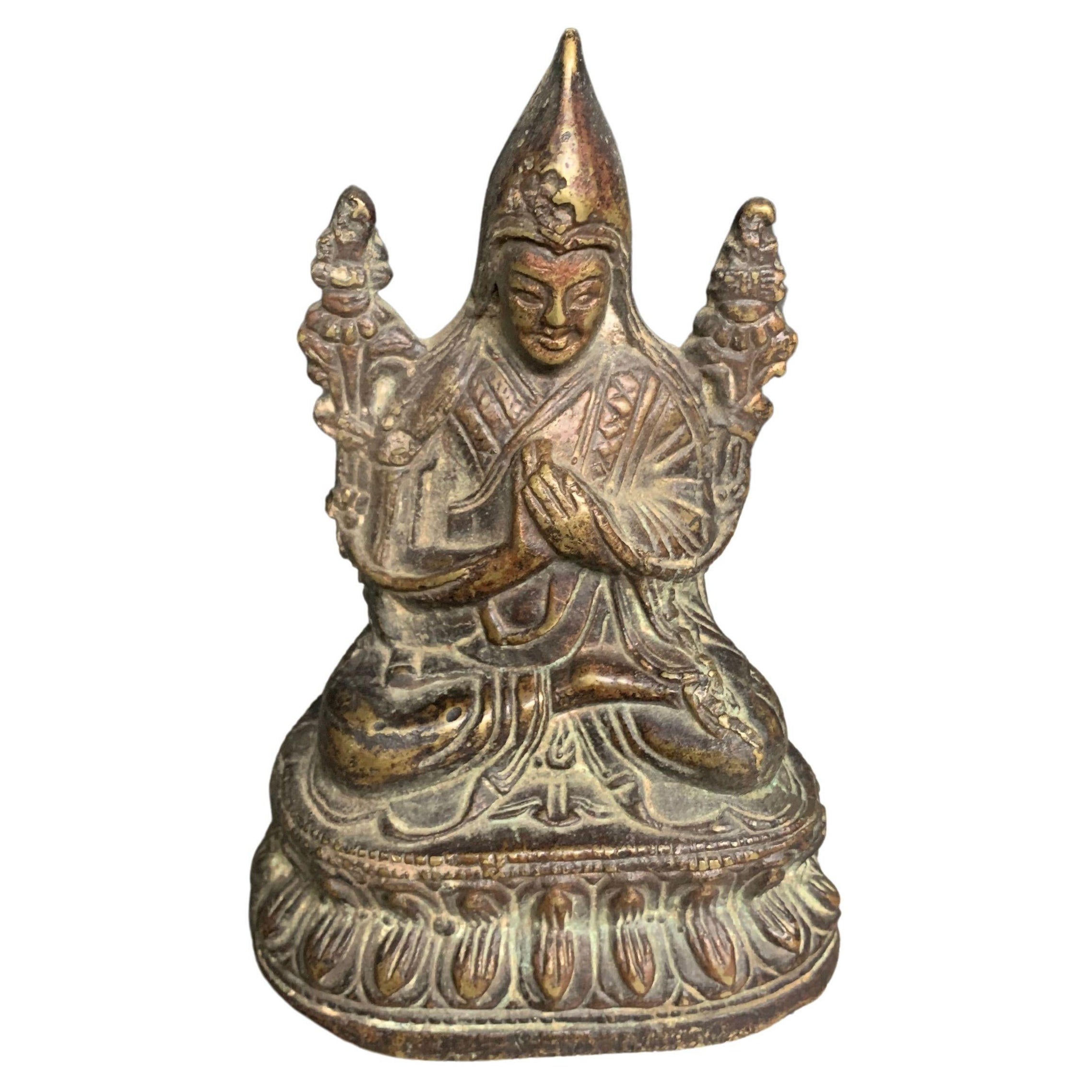 Petit Bouddha tibétaine assis en bronze, vers 1850