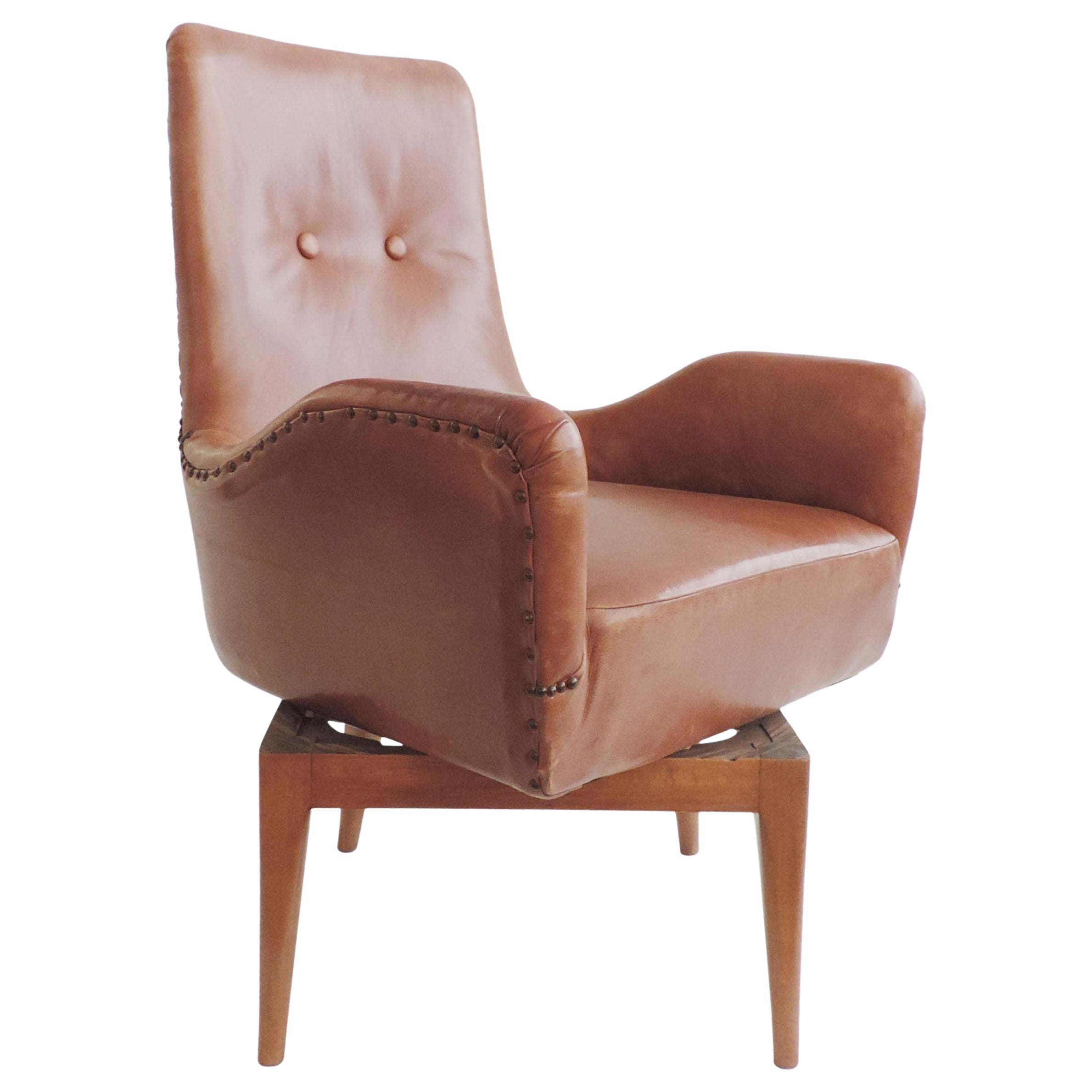 Giovanni Gariboldi Swivel Chair in Leather and Wood, Italy, 1940s