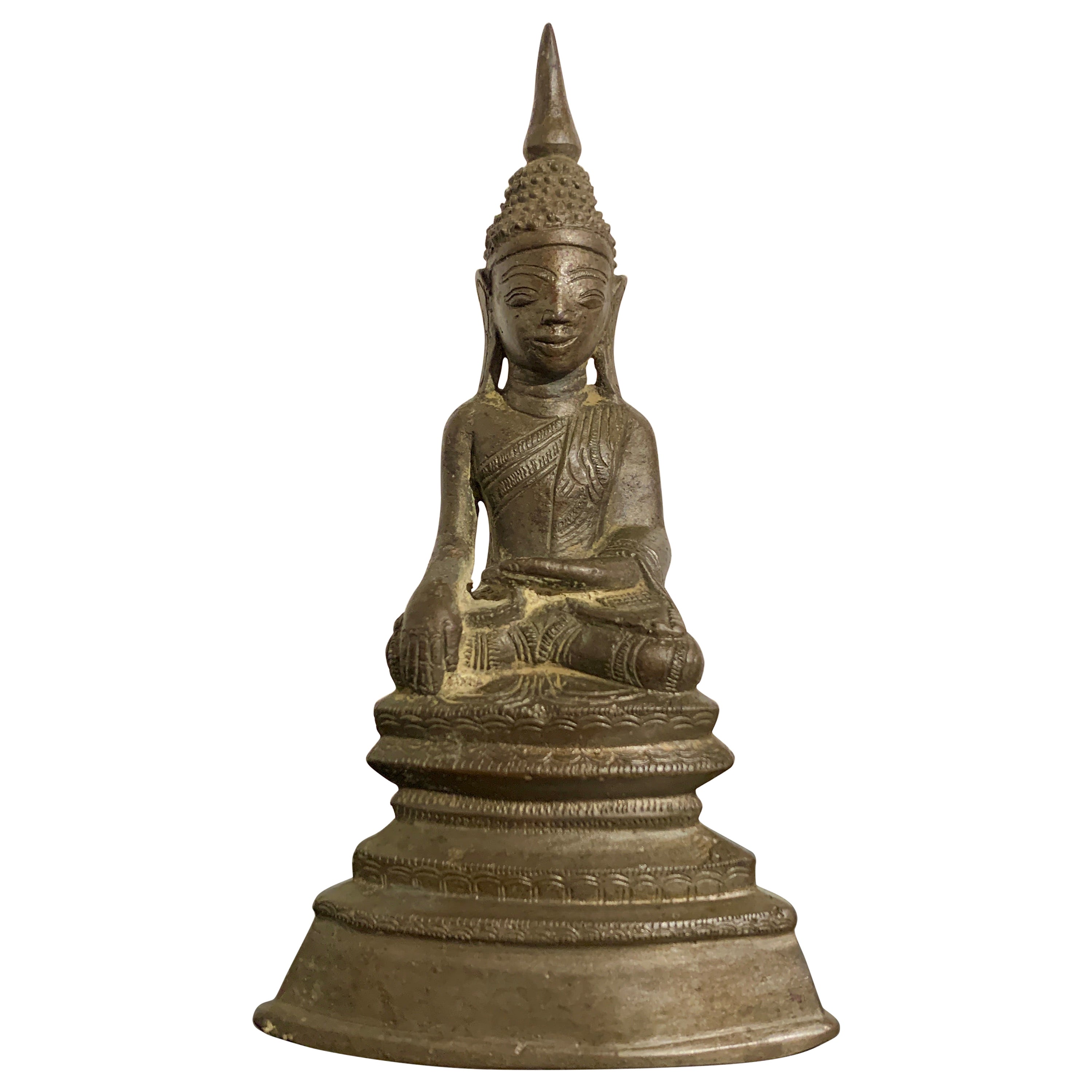 Petit Bouddha birman Shan Tai Yai en bronze, 18ème siècle, Birmanie