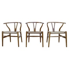 Ensemble de trois chaises danoises du XXe siècle de Carl Hansen & Sn Y par Hans J. Wegner