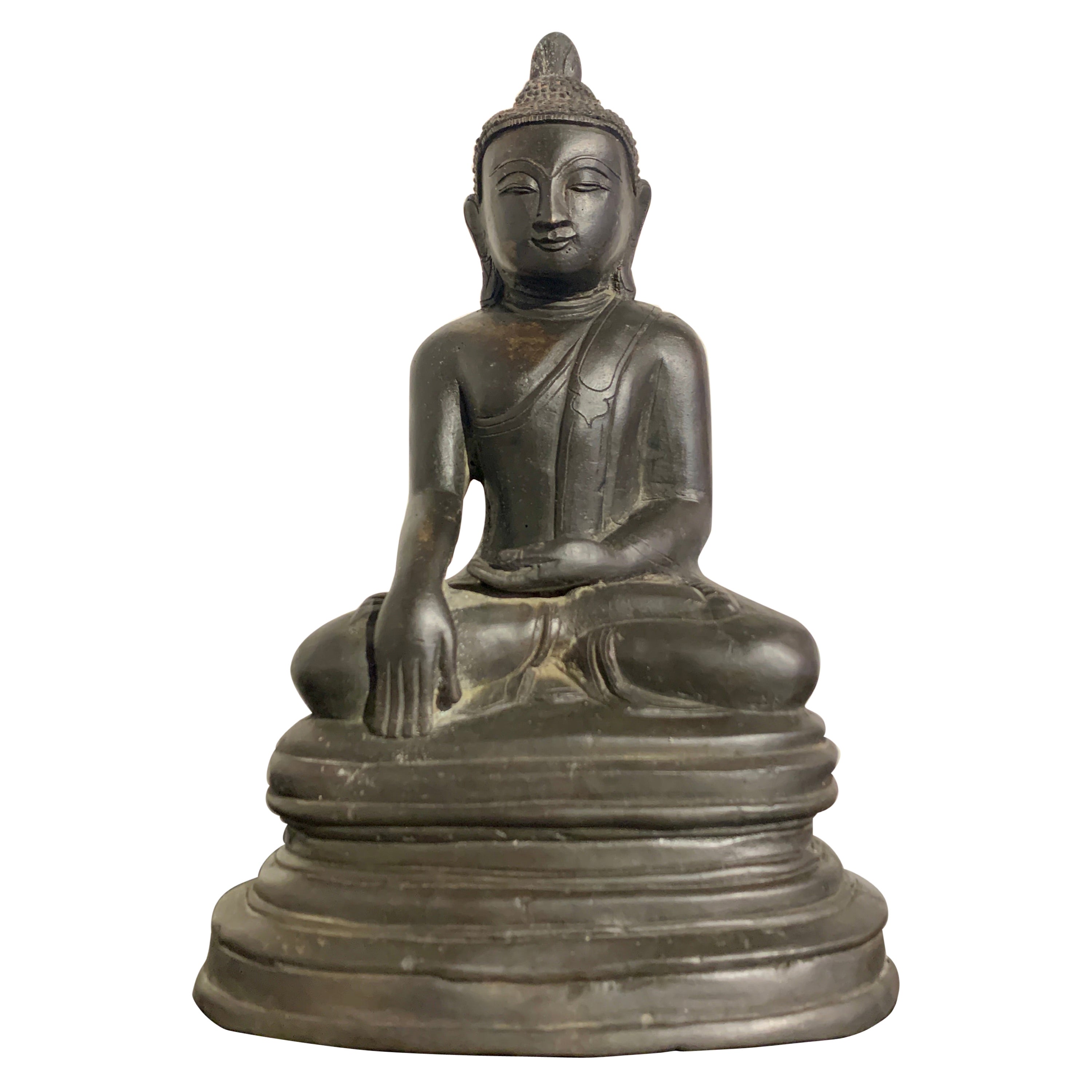 Sitzender burmesischer Bronze-Buddha im Arakan-Stil, Mitte des 20. Jahrhunderts, Burma