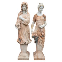 Paire de sculptures espagnoles en marbre blanc de Carrare et rose de rose de la fin du 20e siècle