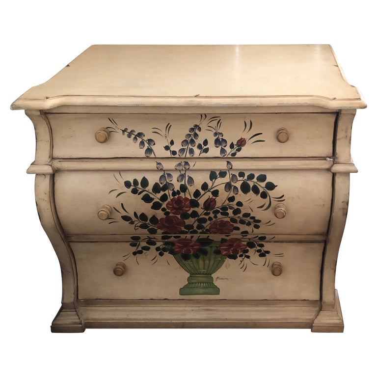 Lovely Vintage Painted Chest of Drawers For Sale at 1stDibs