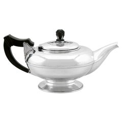 1931 Sterlingsilber-Teekanne im Arts and Crafts-Stil
