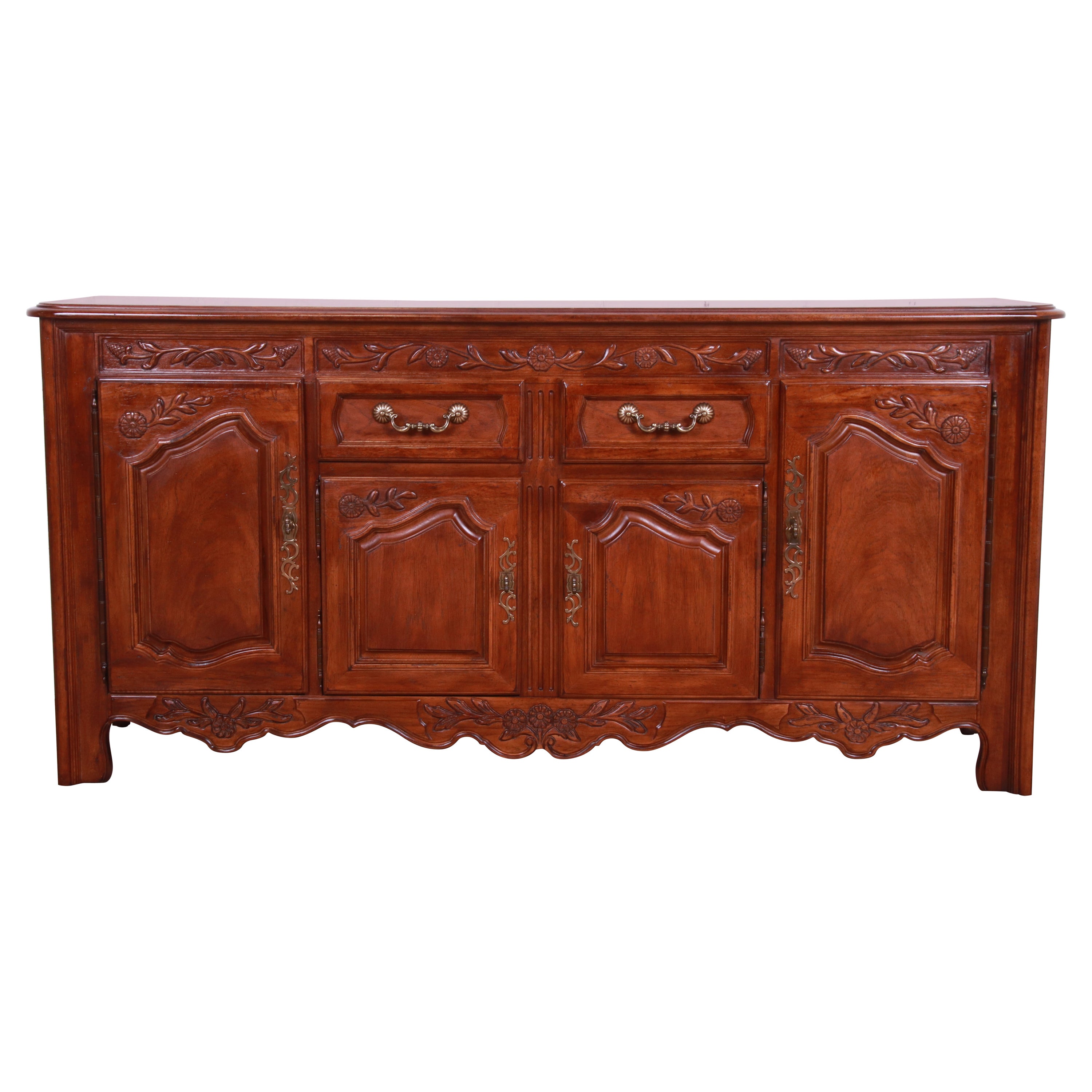 Thomasville French Provincial Louis XV Carved Walnut Sideboard Credenza