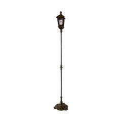 Lampadaire à lanterne néo-gothique des années 1920