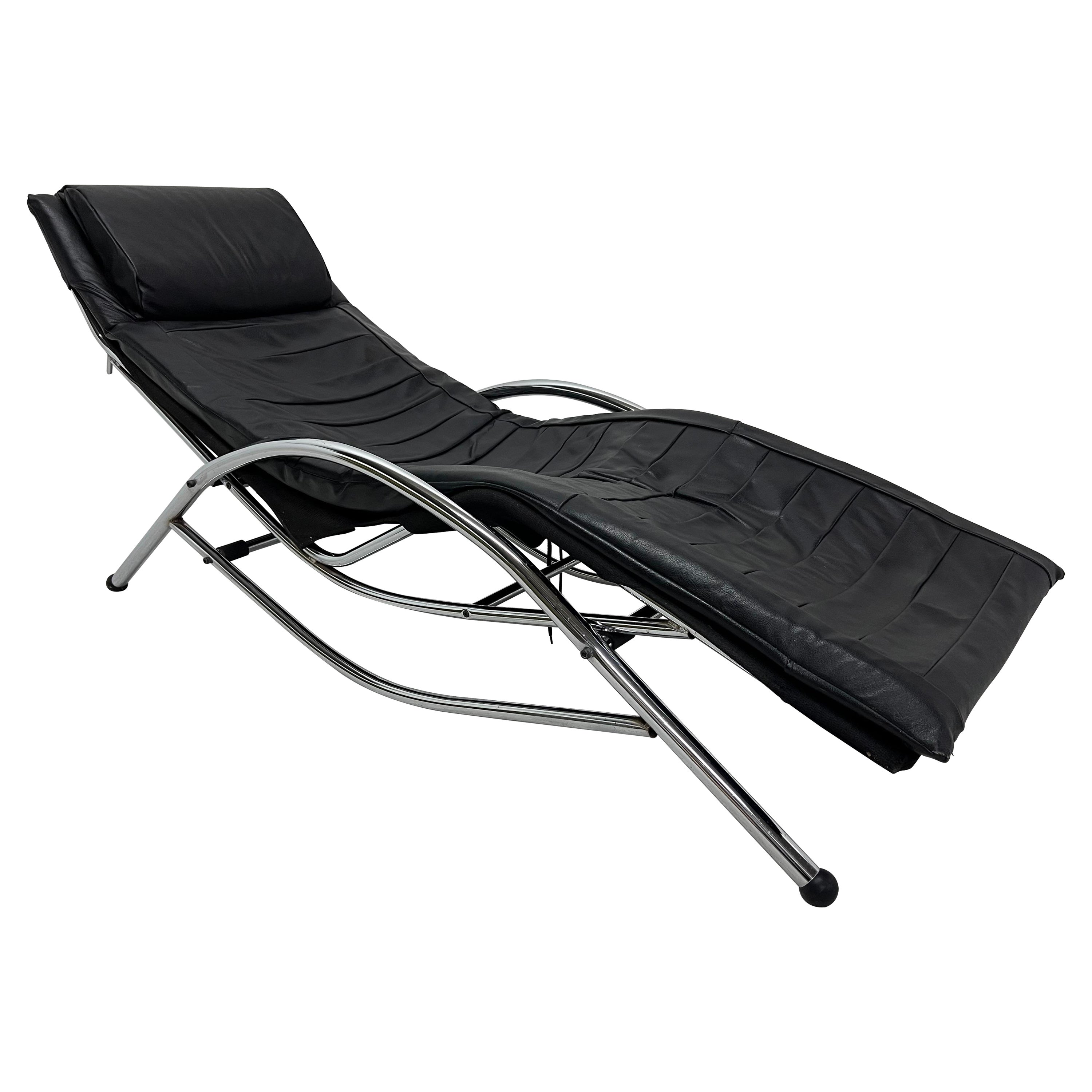 1980s Postmodern Black Leather and Tubular Chrome Adjustable Chaise Lounge For Sale