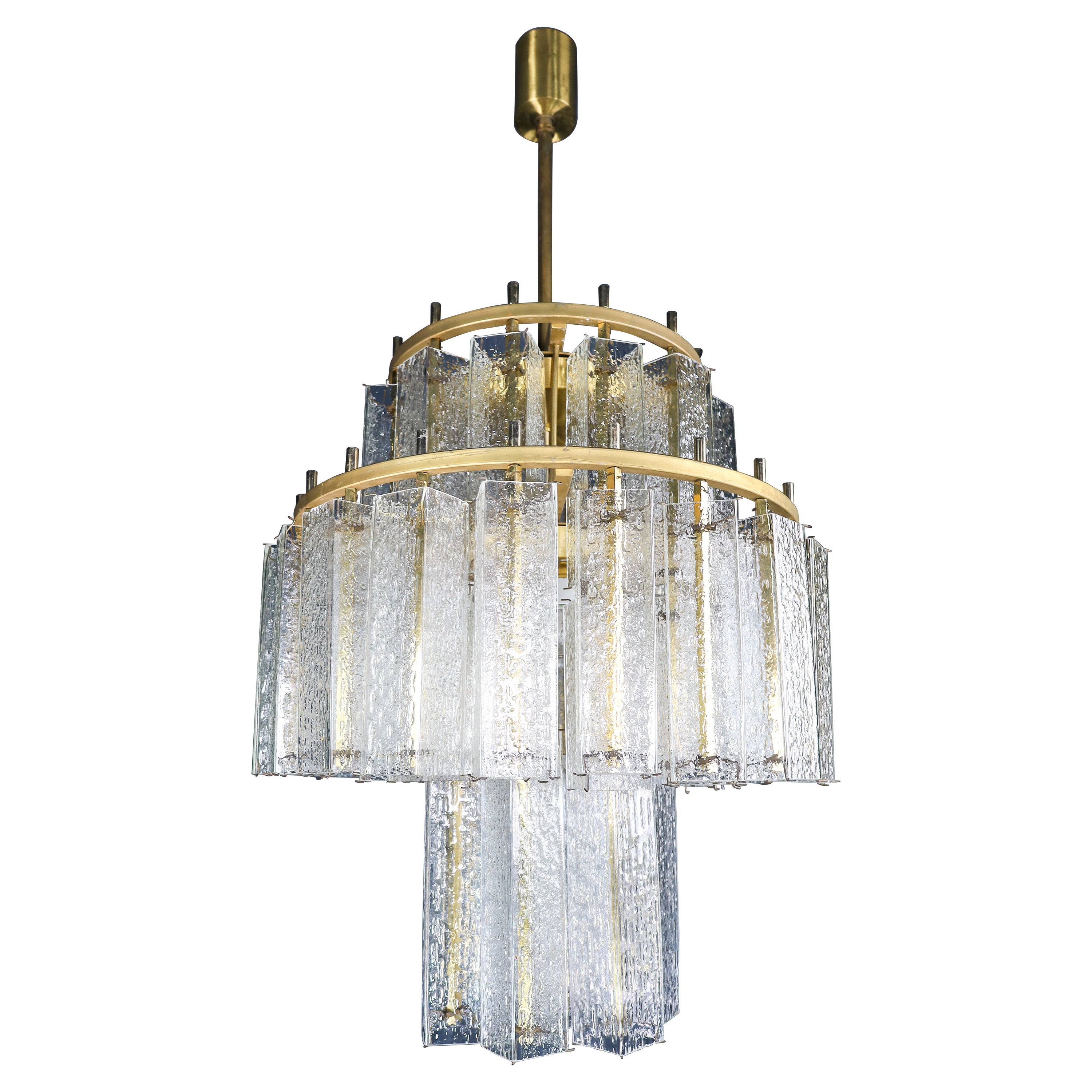 Le Grande XL Midcentury Chandelier In Brass & Structured Ice Glass, Austria 1950 For Sale