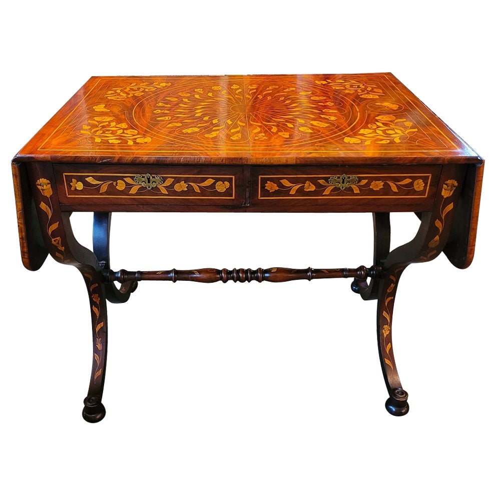 Exceptionnelle table de canapé en marqueterie de style Régence néerlandaise du 18e siècle en vente