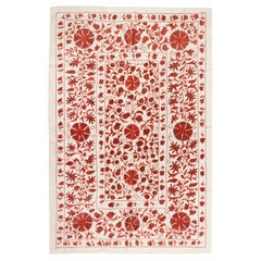 4,8x7 Ft Wandbehang aus Seide mit Stickerei, Suzani-Tischbezug in Rot und Elfenbein