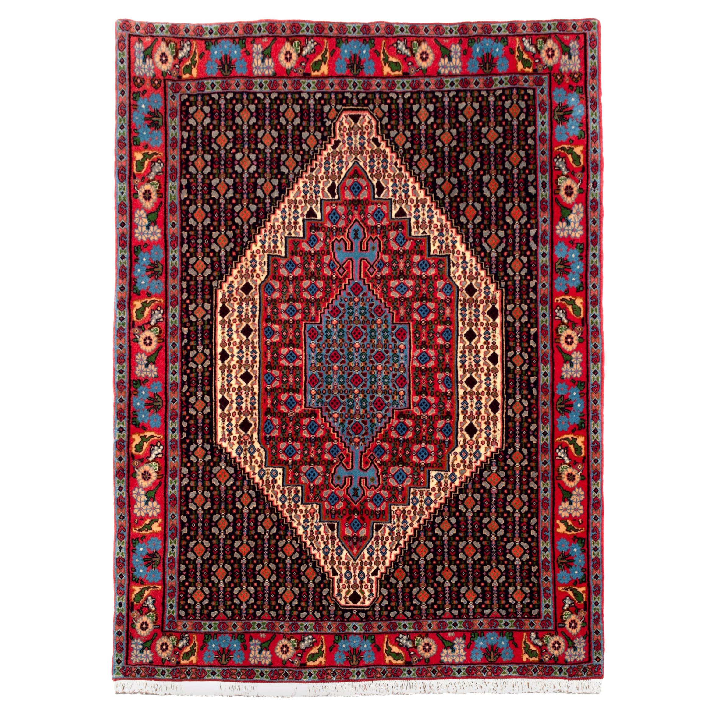 Zentrales Medaillon des persischen Senneh-Teppichs
