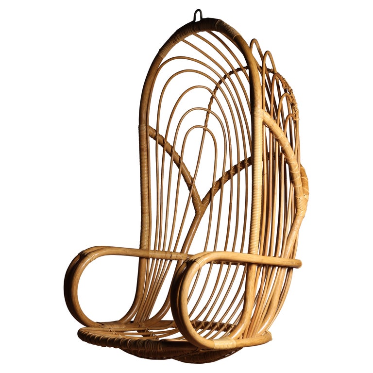 Boho Chic Style 1960’s Wicker and Cane Hanging Chair by Rohe Noordwolde For Sale