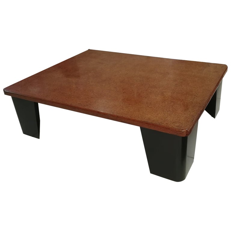 Large Lacquered Cocktail Table with Métal Feet For Sale
