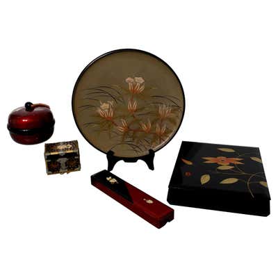 Pair of Japanese Gilt Lidded Rice Lacquer Bowls For Sale at 1stDibs