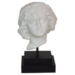 Handgeschnitzter Kopf aus weißem Marmor des 19. Jahrhunderts