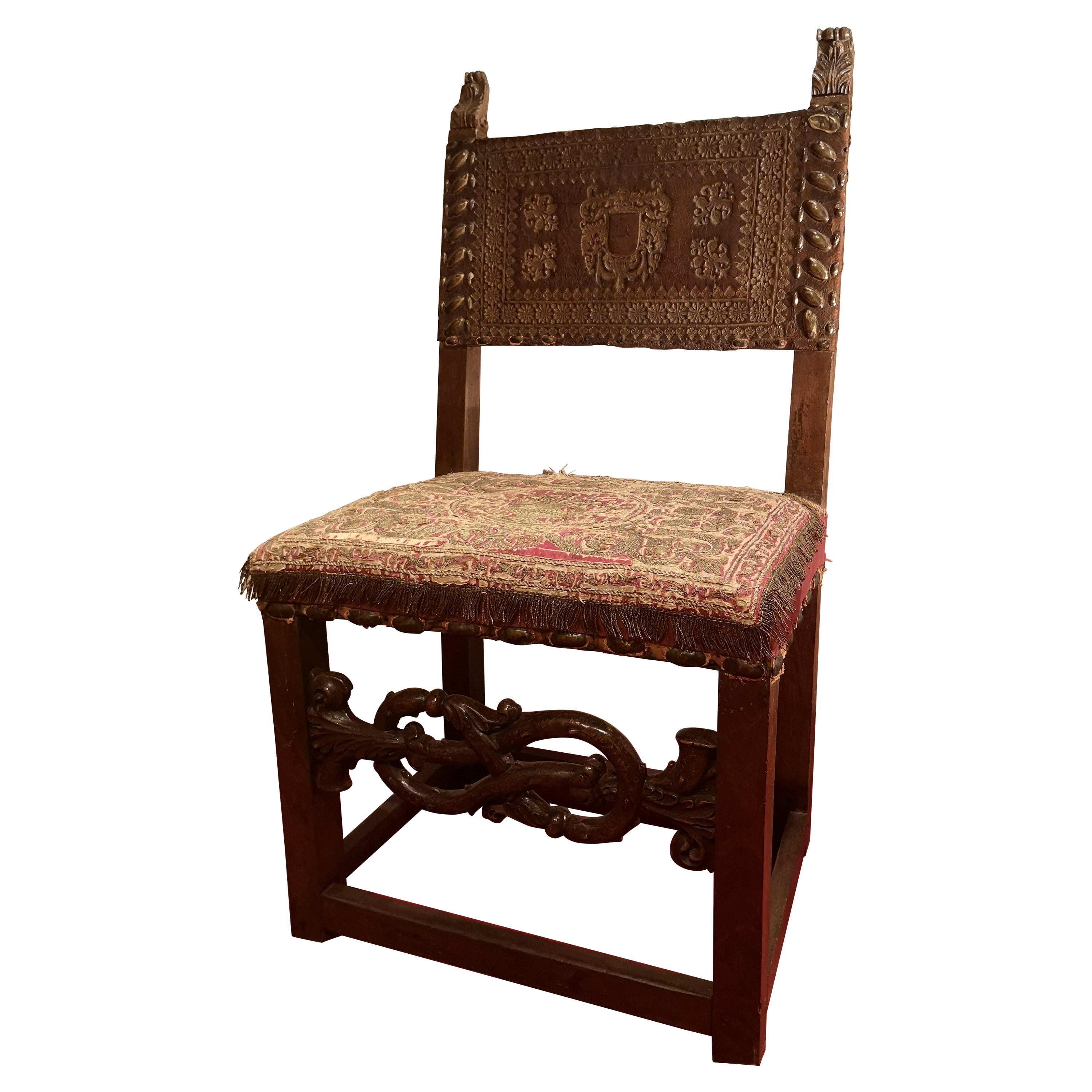 16th Century Spanish Walnut Chair For Sale