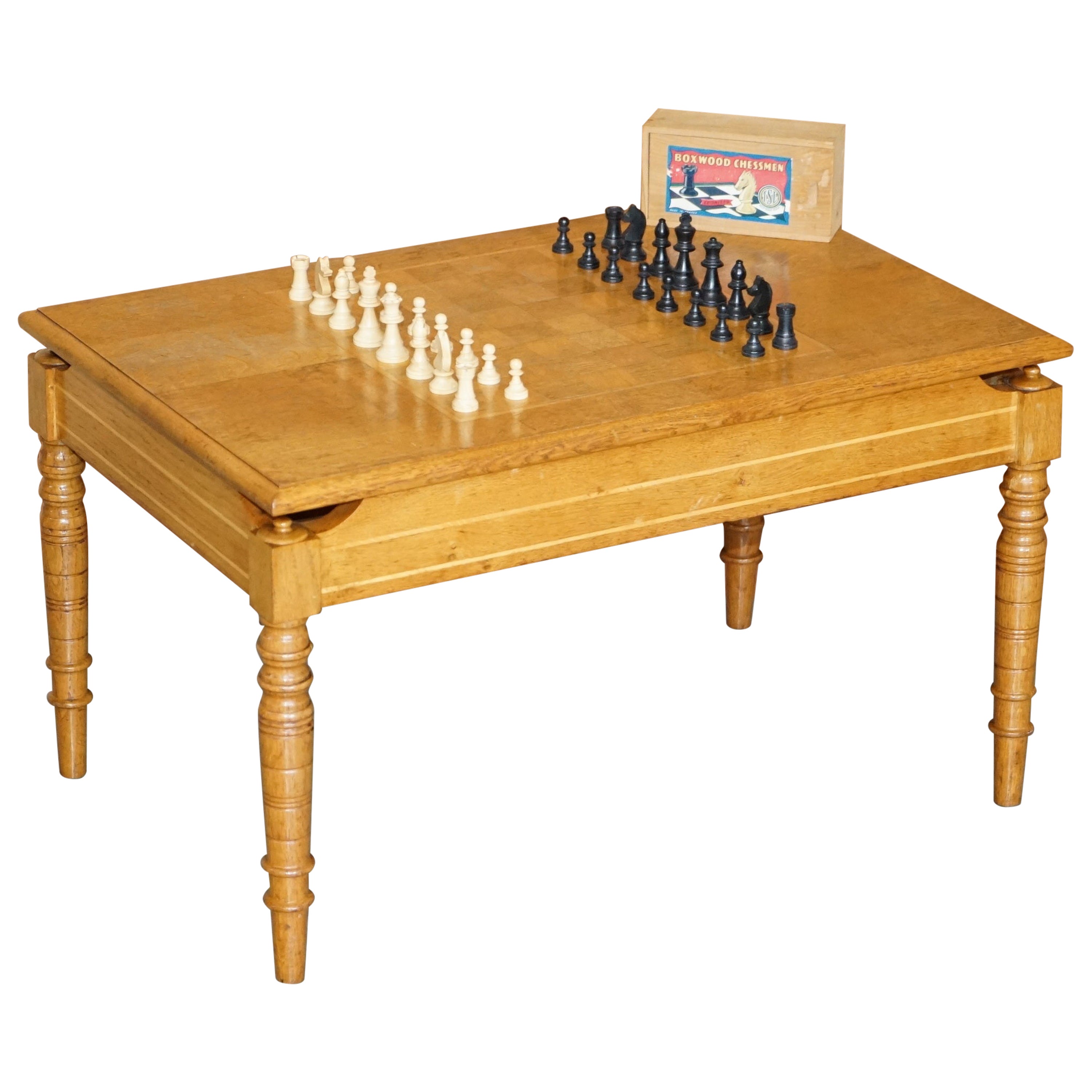 Vintage Honey Oak Chess Board Coffee Table with Vintage Ebonised Chess Set For Sale