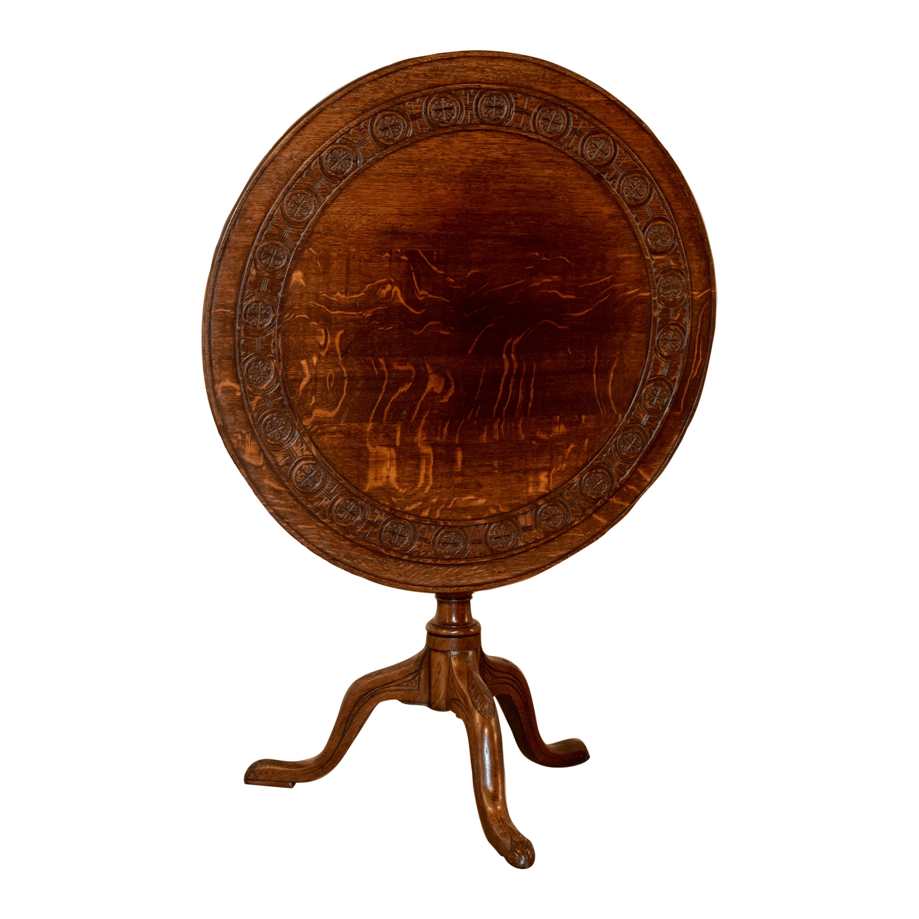 Table à plateau basculant en chêne anglais du XVIIIe siècle en vente