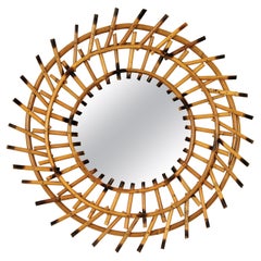 Französischer Rattan-Spiegel mit doppeltem Sonnenschliff