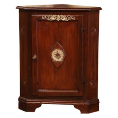 Armoire d'angle à une porte en acajou de style Louis Philippe français du milieu du siècle dernier