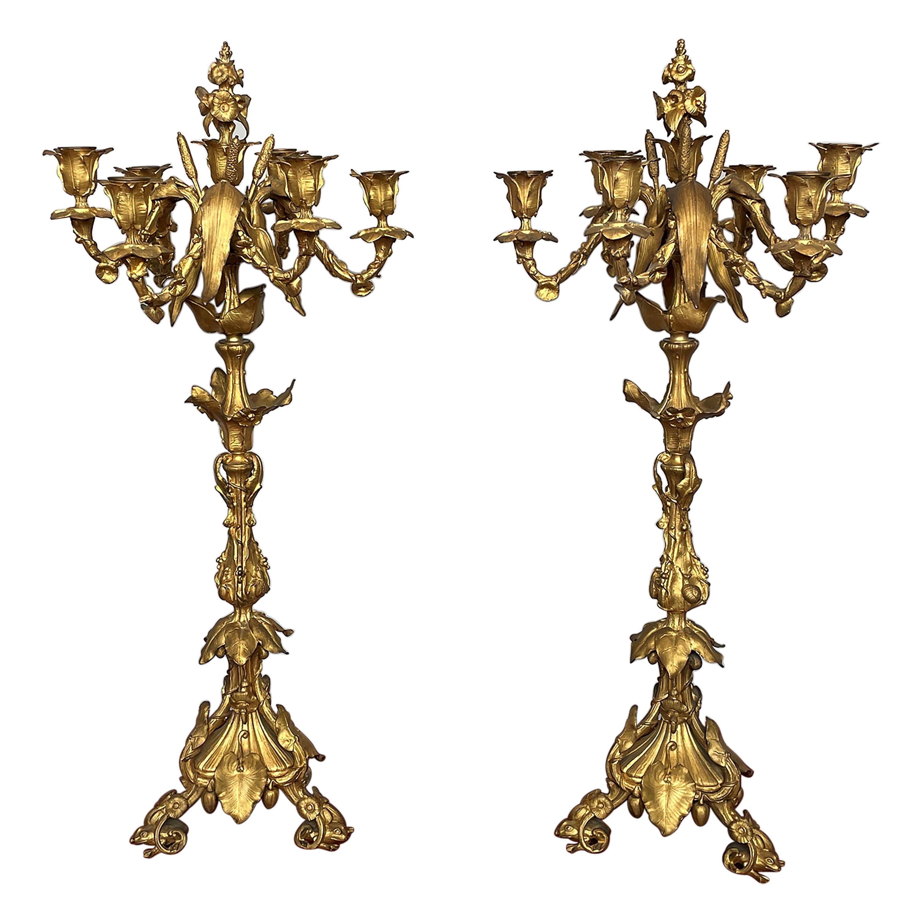 Importante paire de candlabres en bronze dor Belle poque avec sculptures de grenouilles par H. Picard