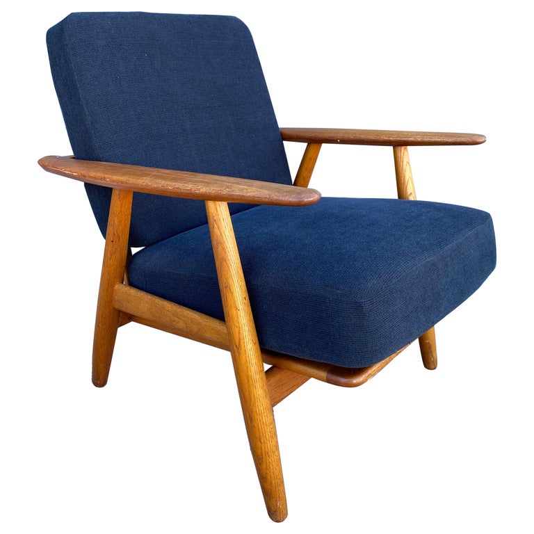 Hans Wegner Getama GE-240 Lounge Chair For Sale
