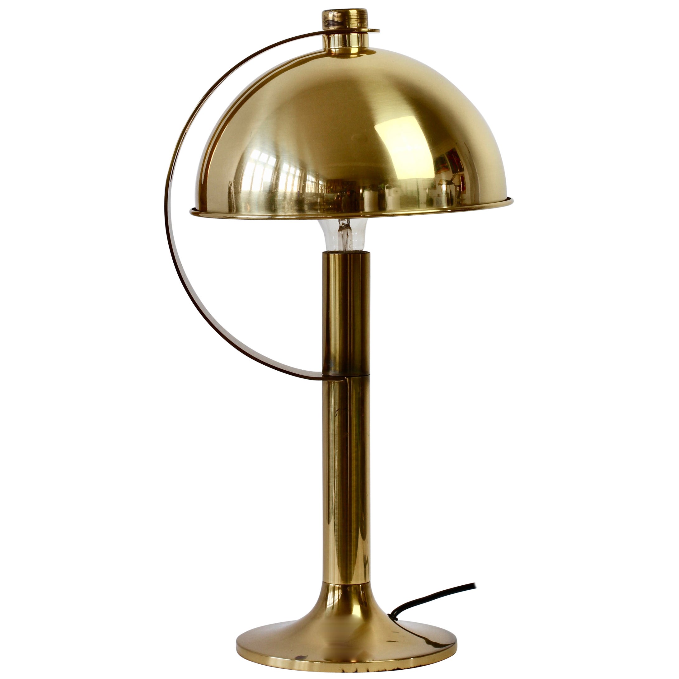 Rare lampe de bureau réglable Florian Schulz en laiton moderniste vintage du milieu du siècle dernier en vente