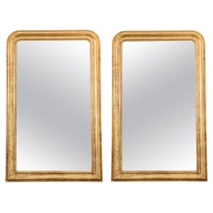 Paire de miroirs de reproduction françaises de style Louis Philippe en bois doré