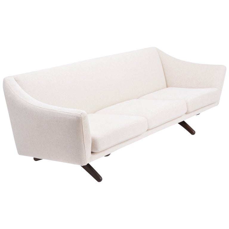 Beige Reupholstered Danish Midcentury Sofa Model ML140 by Illum Wikkelsø For Sale