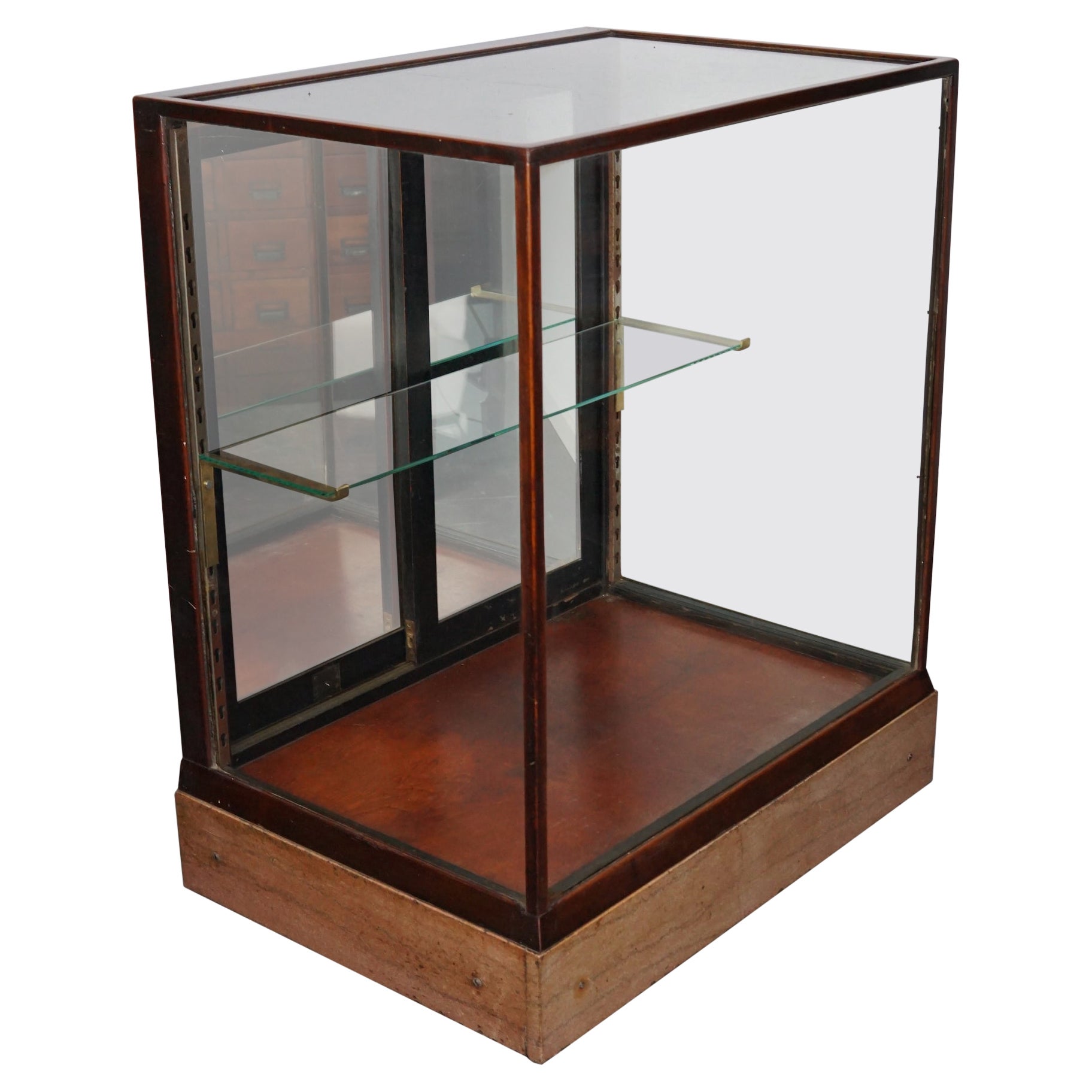 Victorian Mahogany Shop Display Cabinet / Counter or Vitrine, Late 19th Century For Sale