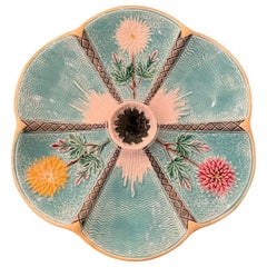 Antique English Wedgwood Porcelain Chrysanthemum Pattern Oyster Plate Circa 1875