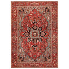 Antique Persian Serapi Rug. Size: 8 ft 9 in x 12 ft 2 in