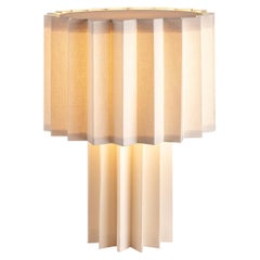 Lampe de table en textile plissé White Edition' de Folkform pour Örsjö