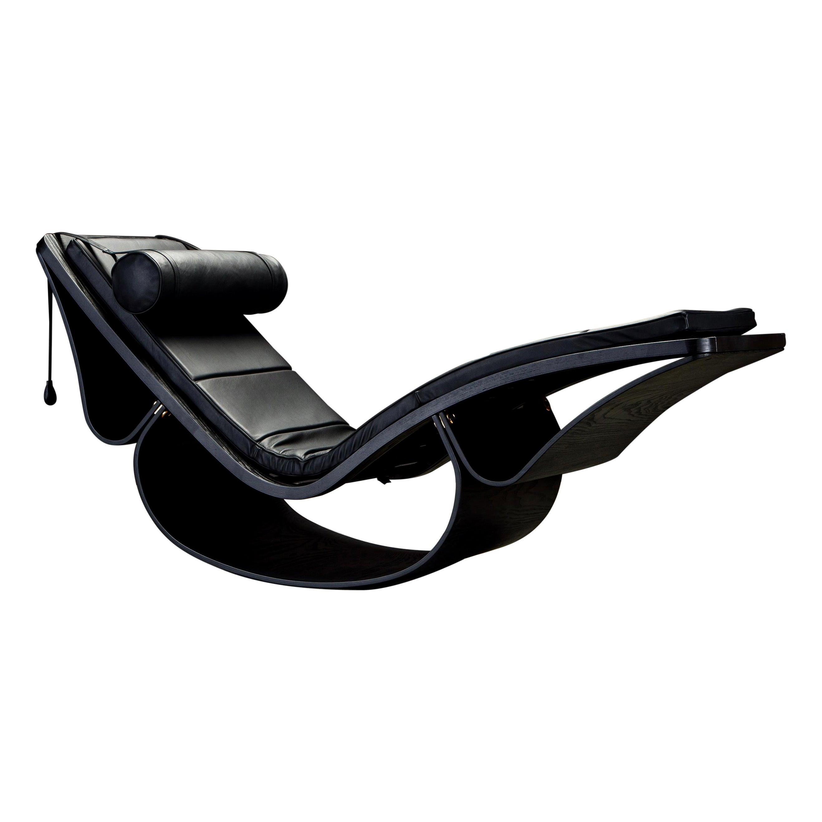 'Rio' Rocking Chaise Lounge by Oscar Niemeyer for Fasem International, Signed For Sale
