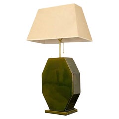 Lampe de table d'appoint contemporaine en céramique faite à la main en édition limitée, vert olive