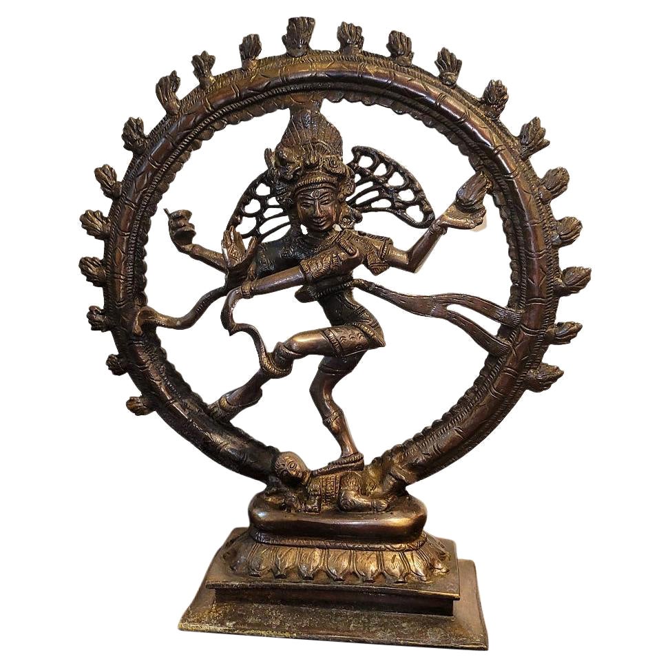 Shiva Nataraja dansant en bronze