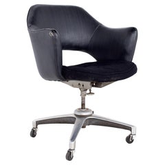 Saarinen Style Mid-Century Wheeled Desk Chair
