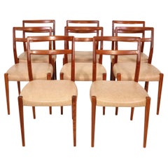 Ensemble de huit chaises de salle à manger danoises modernes en teck, Danemark, années 1960