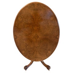 Antiker ovaler Mitteltisch aus Wurzelnussholz mit Intarsien in viktorianischer Qualität