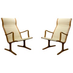 Pair of "Heron" Japanese Chairs by Mitsumasa Sugasawa for Kosuga Japan